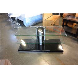 MODERN GLASS ENTERTAINMENT STAND