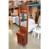 Image 1 : 7 1/2 FOOT HALL STAND WITH MIRROR