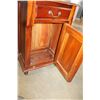 Image 3 : 7 1/2 FOOT HALL STAND WITH MIRROR