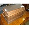 Image 2 : WOOD CASED SINGER SEWING MACHINE