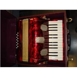 GERMAN MADE MATTH. HOHNER AT ACCORDIAN IN CASE CAMILLO JR