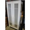 Image 2 : WHITE WARDROBE