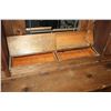 Image 4 : VINTAGE BUFFET AND HUTCH
