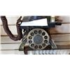 Image 2 : VINTAGE LOOK REPRO TELEPHONE
