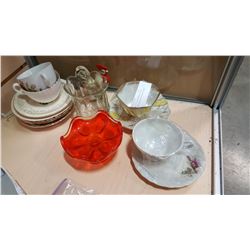 LOT OF COLLECTABLES CHINA AMBER PIECE AND PRESSED GLASS