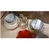 Image 2 : LOT OF COLLECTABLES CHINA AMBER PIECE AND PRESSED GLASS