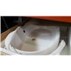 Image 2 : PORCELAIN SINK