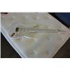 Image 1 : WHITE ELECTRIC GUITAR