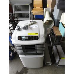 Danby 8000 BTU Air Conditioner with Attachments