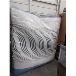 New King Size Simmons Hybrid Mattress