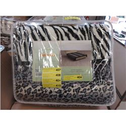 New Queen Size Animal Stripe Sherpa Blanket
