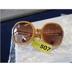 New Tory Burch Ladies Retro Sunglasses