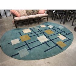 Kidney Shaped Geometric Area Carpet