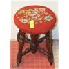 Image 1 : ANTIQUE WOOD 7 TAPESTRY PIANO STOOL
