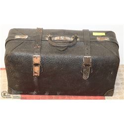 ANTIQUE BLACK LEATHER TRAIN SUITCASE