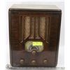 Image 1 : ART DECO ADDISON TABLE TOP RADIO