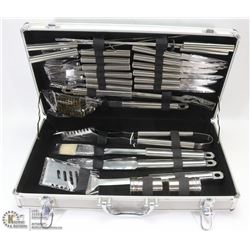FULL BBQ UTENSILS SET STAINLESS INCL. STEAK KNIVES