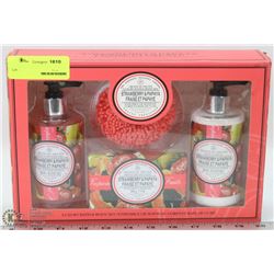 TROPICAL FRUITS STRAWBERRY AND PAPAYA