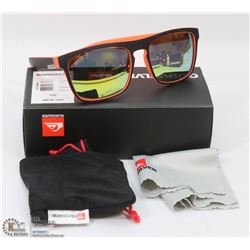 NEW QUICKSILVER SUNGLASSES