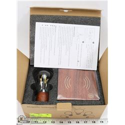 WOOD TONE MAGNETIC LEVITATION LIGHT BULB NEW