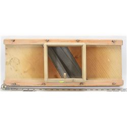CABBAGE SLICER