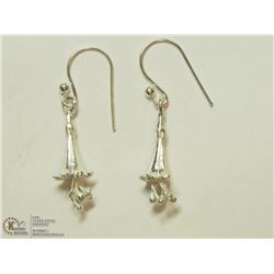37) STERLING SILVER FLOWER DESIGN EARRINGS