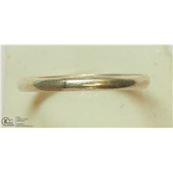 38) STERLING SILVER RING SIZE 7