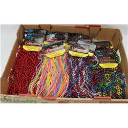 FLAT OF FASHION NECKLACES