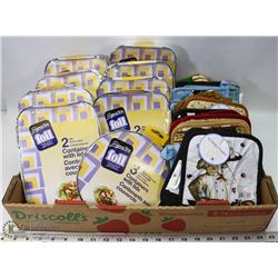 FLAT OF POT HOLDERS AND FOIL CONTAINERS WITH LIDS