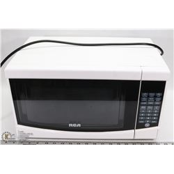 RCA MICROWAVE WITH TURN TABLE
