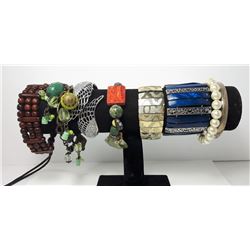 2 - LOT OF 8 BRACELETS