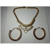 Image 1 : 13 - GOLD TONE CHAIN & CRYSTAL