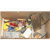 Image 1 : BOX WITH ASSORTED TOOLS  AND TROWELS