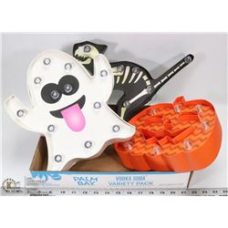 FLAT OF ASSORTED HALLOWEEN DECOR