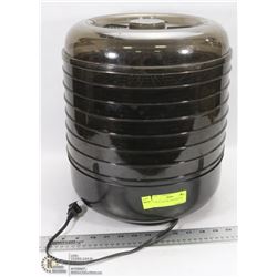 6 TRAY ELECTRIC DEHYDRATOR
