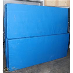 LARGE FOLDING PROFESSIONAL GYM MAT (7'6" X12' X5")