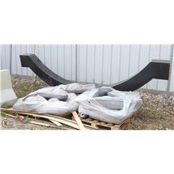 TWO PALLETS OF STREET LIGHTS AND 1 ARCHWAY