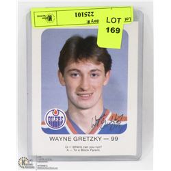 WAYNE GRETZKY RED ROOSTER HOCKEY CARD.