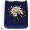 Image 1 : VINTAGE ESTATE SUNFLOWER BROOCH