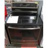 Image 1 : GE 30" FREE STANDING TRUE CONVECTION RANGE WITH 4