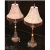 Image 1 : PAIR OF VINTAGE TABLE LAMPS 29"H X 12"W WITH SHADE