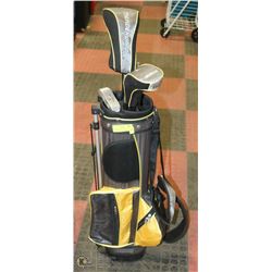 THUNDERBIRD YOUTH GOLF BAG WITH 6 MATCHING CLUBS
