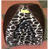 Image 1 : SOFT ANIMAL PRINT CAT HUT