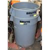 Image 1 : PAIR OF BRUTE RUBBERMAID GARBAGE CANS WITH ONE