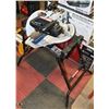 Image 1 : DELTA 10" MITRE SAW ON COLLAPSIBLE STAND