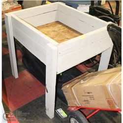RAISED PLANTER 33X29
