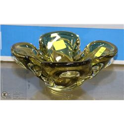 ART GLASS DISH