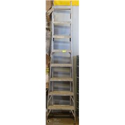 ALUMINUM EXTENSION  LADDER