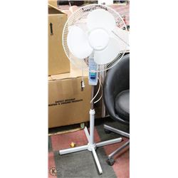 OSCILLATING FLOOR FAN - WHITE