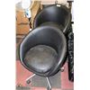 Image 1 : LOT OF 2 SWIVEL CHAIRS